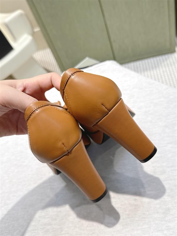 2025112717150965 320